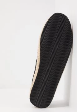 Pier One Rena Espadrille Unisex - Alpargatas - Black -Pier One 1eb50808d4584488a60ebfcbb93affb1