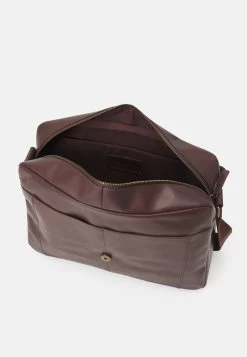 Pier One Leather Unisex - Funda Para Portátil - Brown -Pier One 5b4d14f90e4c4510b679f04d80f27b19