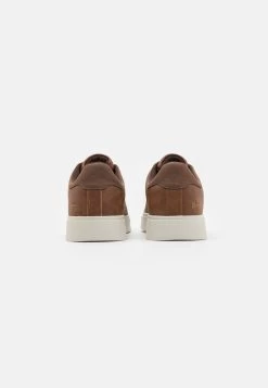 Pier One Unisex - Zapatillas - Cognac -Pier One 8fc46a00bfc54014b9ab0c4b860fd9e9