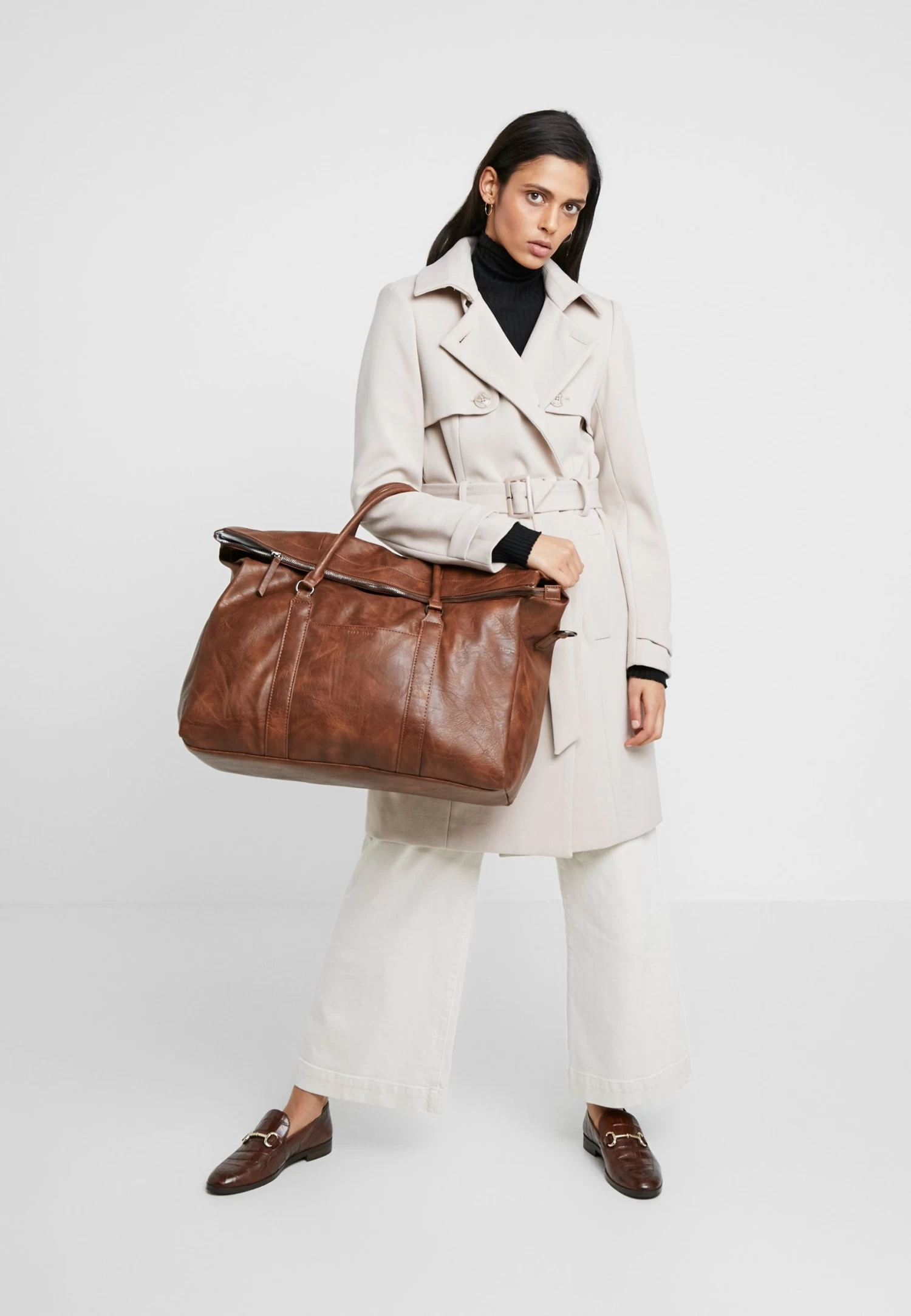 Pier One Unisex - Bolsa De Fin De Semana - Dark Brown 4 Pier One Unisex - Bolsa De Fin De Semana - Dark Brown - Imagen 2