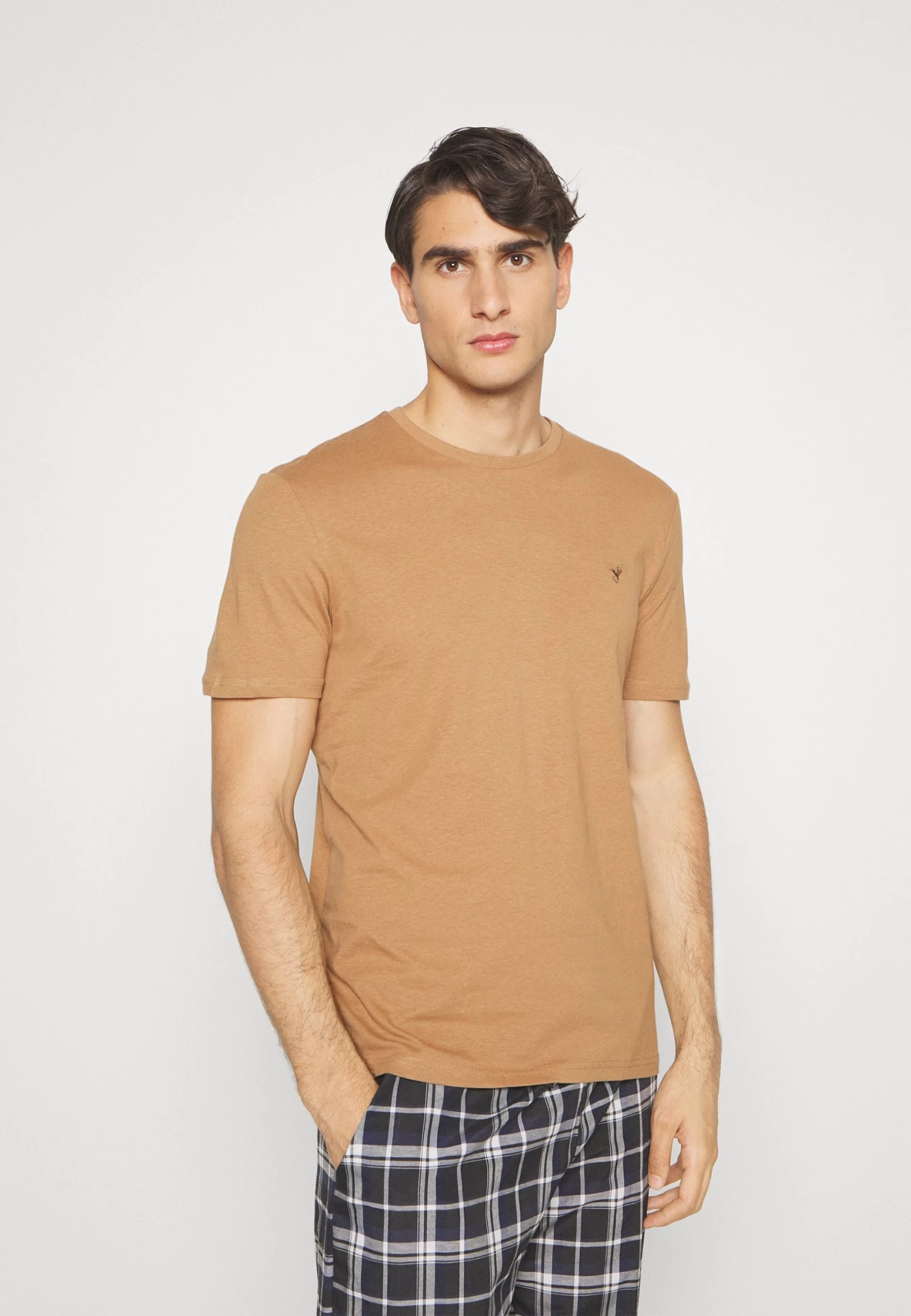 Pier One Unisex 5 Pack - Camiseta Básica - Off-White/Tan/Orange 4 Pier One Unisex 5 Pack - Camiseta Básica - Off-White/Tan/Orange - Imagen 2