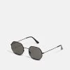 Pier One Unisex - Gafas De Sol - Black -Pier One e6841d770fab4e3a9c2a8e860a814b1e