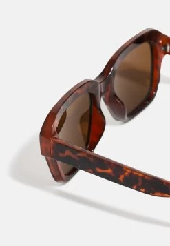 Pier One Unisex - Gafas De Sol - Black -Pier One faad10b8a5a2445f865f09b5d12427d1